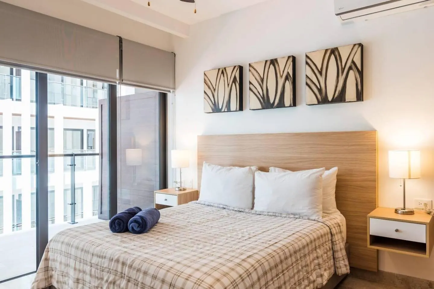 2Br In Central Location, 100Mb Wifi, Condo Ipana Playa del Carmen