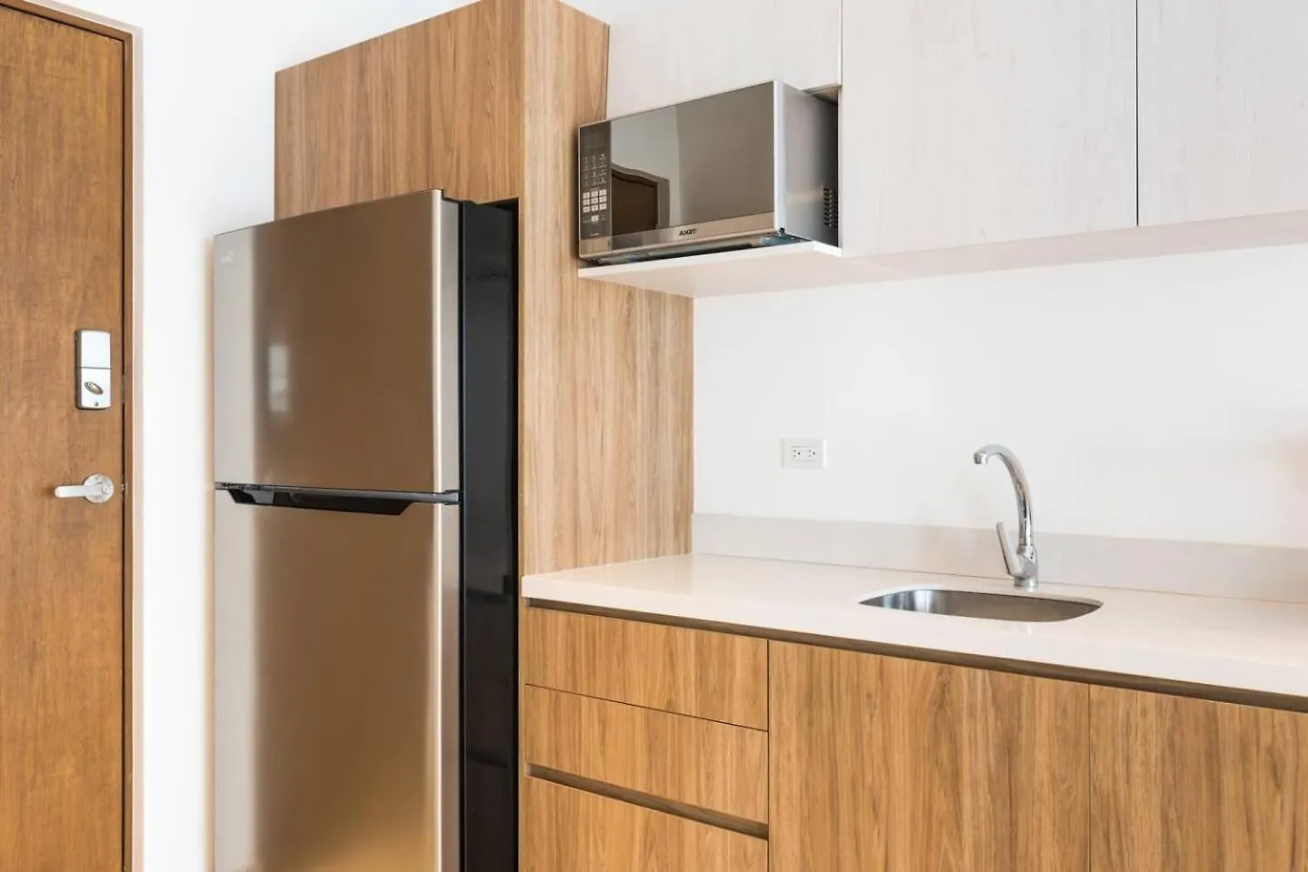 2Br In Central Location, 100Mb Wifi, Condo Ipana Playa del Carmen