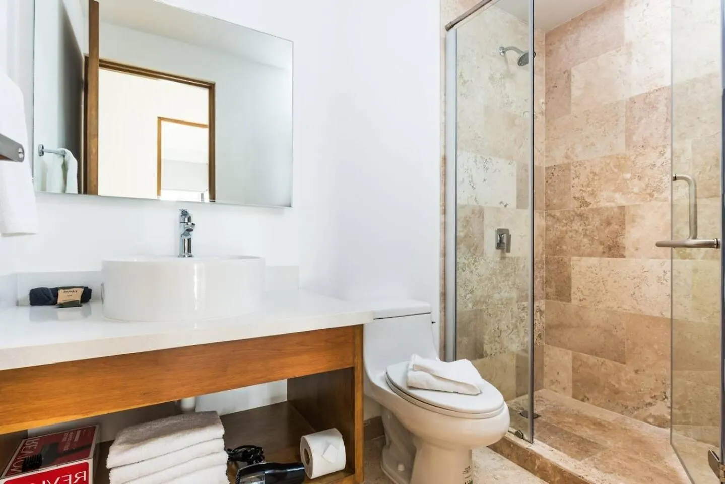 2Br In Central Location, 100Mb Wifi, Condo Ipana Playa del Carmen
